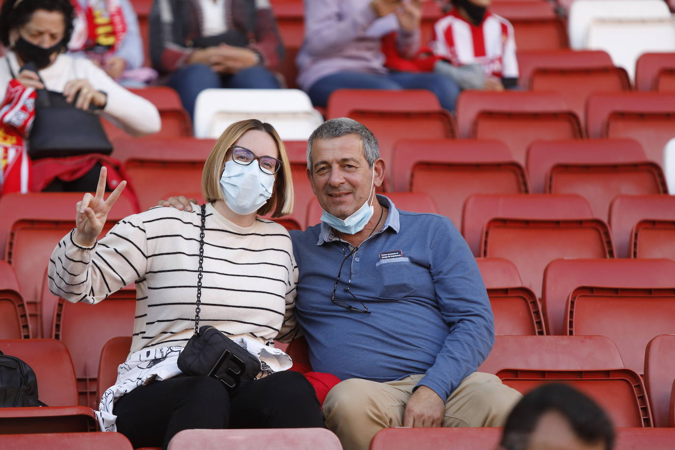 Fotos: ¿Estuviste en el Sporting - Valladolid? ¡Búscate!