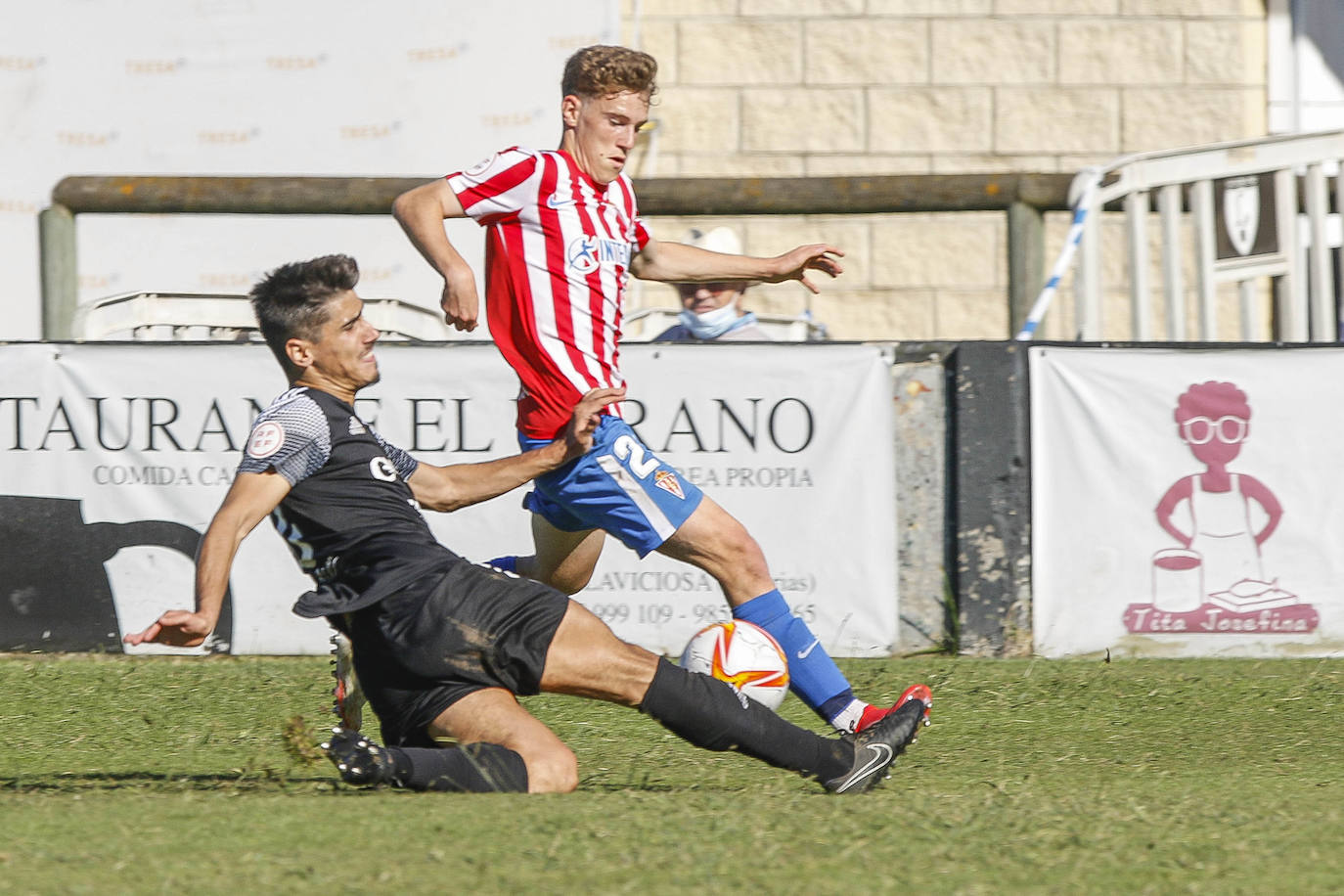 Fotos: Las mejores jugadas del Lealtad - Sporting B