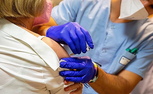 La campaña de vacunación contra la gripe en Asturias comienza el 2 de noviembre. 