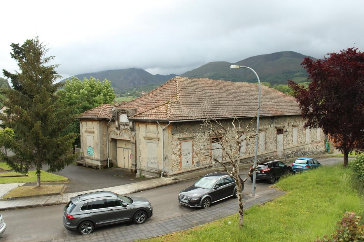 El teatro de La Benéfica, edificado en 1926, requiere de una rehabilitación ambiciosa. 