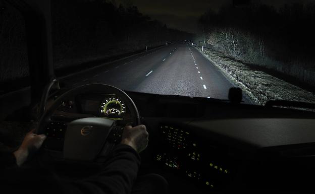 Cómo se deben adaptar conductores y peatones al cambio de hora