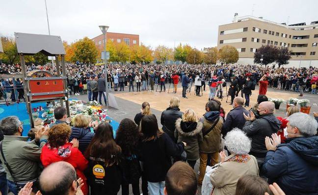 Imagen de la concentración en recuerdo de Álex. JUSTO RODRÍGUEZ