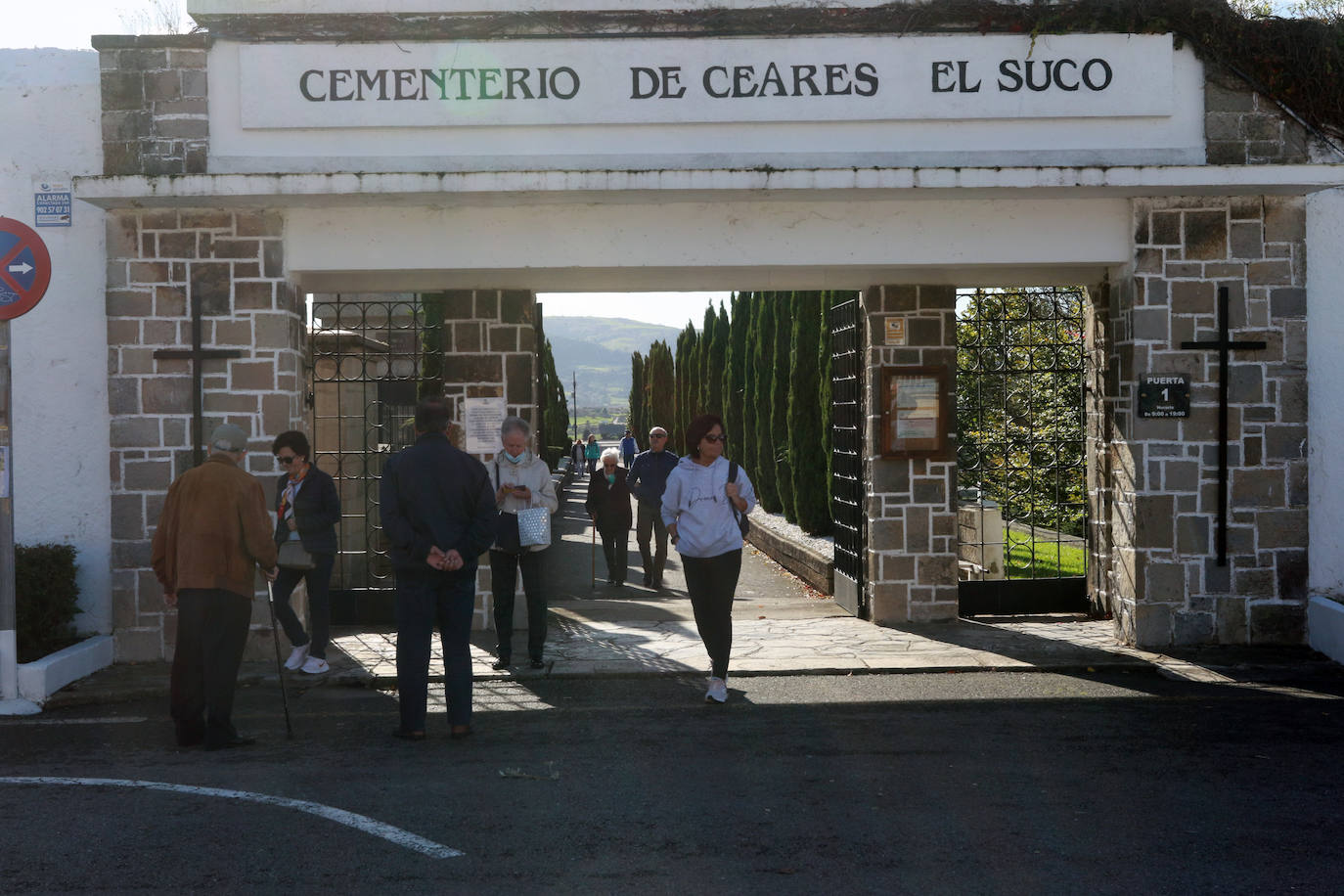 El recuerdo a los seres queridos fallecidos hoy está muy presente