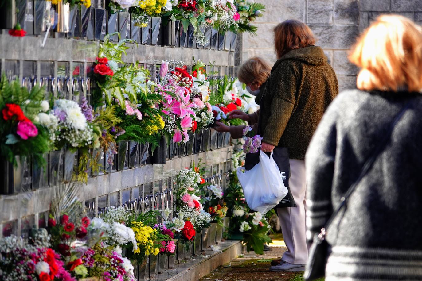 El recuerdo a los seres queridos fallecidos hoy está muy presente