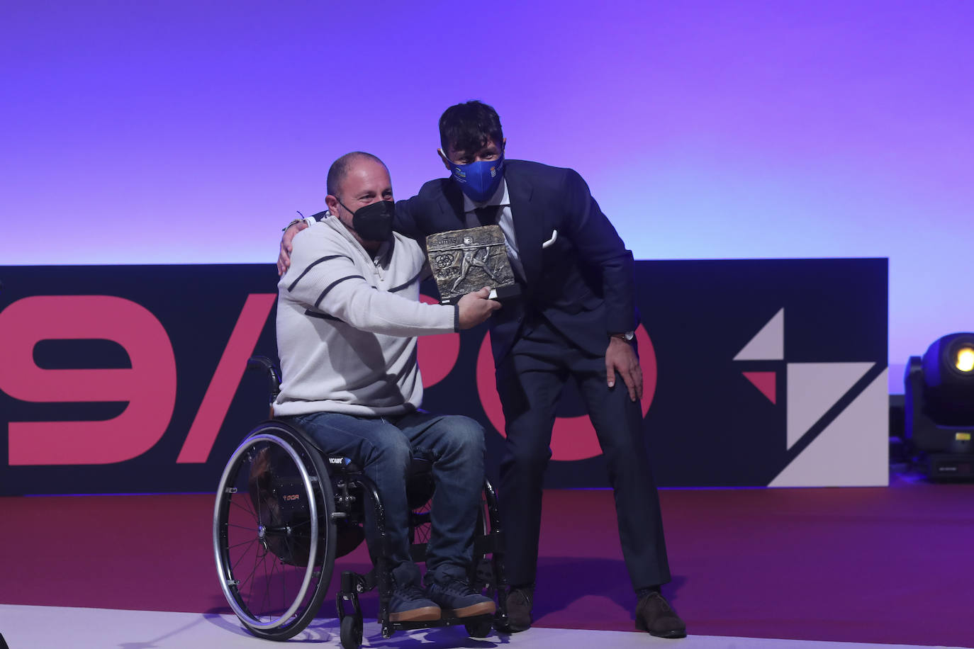 La 36ª Gala del Deporte Asturiano, que se ha celebrado este lunes en el Auditorio José Barrera de Pravia, ha galardonado a los mejores deportistas de la región 