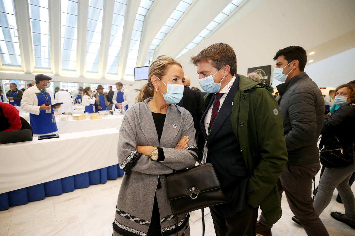 Oviedo y Asturias serán, hasta el próximo sábado, el epicentro global de la cultura quesera gracias a la celebración del Festival Internacional del Queso y de la trigésimo tercera edición de los World Cheese Awards que deciden el mejor queso del mundo en el Palacio de Exposiciones y Congresos del Calatrava. 
