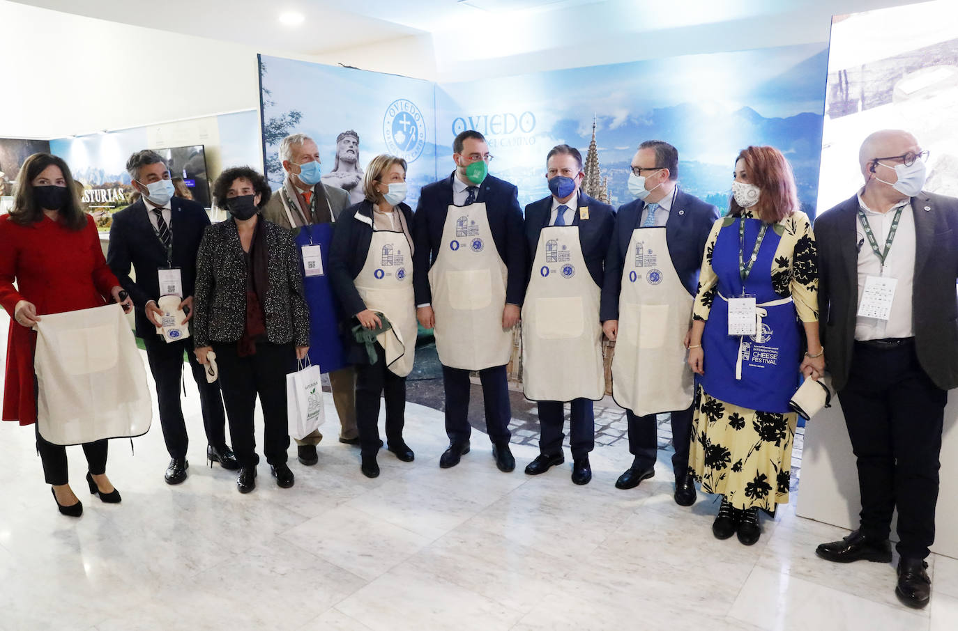 Oviedo y Asturias serán, hasta el próximo sábado, el epicentro global de la cultura quesera gracias a la celebración del Festival Internacional del Queso y de la trigésimo tercera edición de los World Cheese Awards que deciden el mejor queso del mundo en el Palacio de Exposiciones y Congresos del Calatrava. 