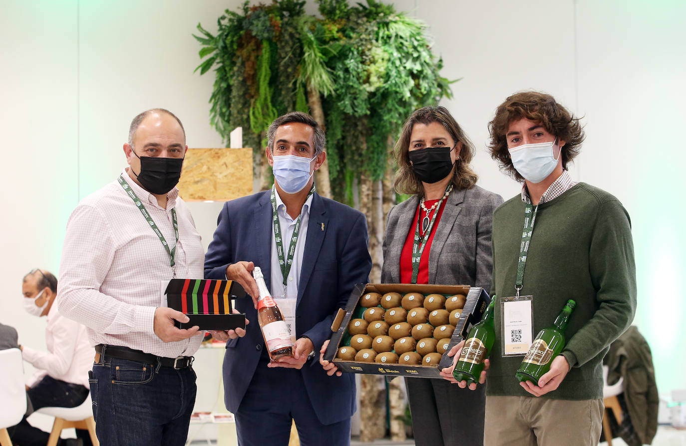 Oviedo y Asturias serán, hasta el próximo sábado, el epicentro global de la cultura quesera gracias a la celebración del Festival Internacional del Queso y de la trigésimo tercera edición de los World Cheese Awards que deciden el mejor queso del mundo en el Palacio de Exposiciones y Congresos del Calatrava. 