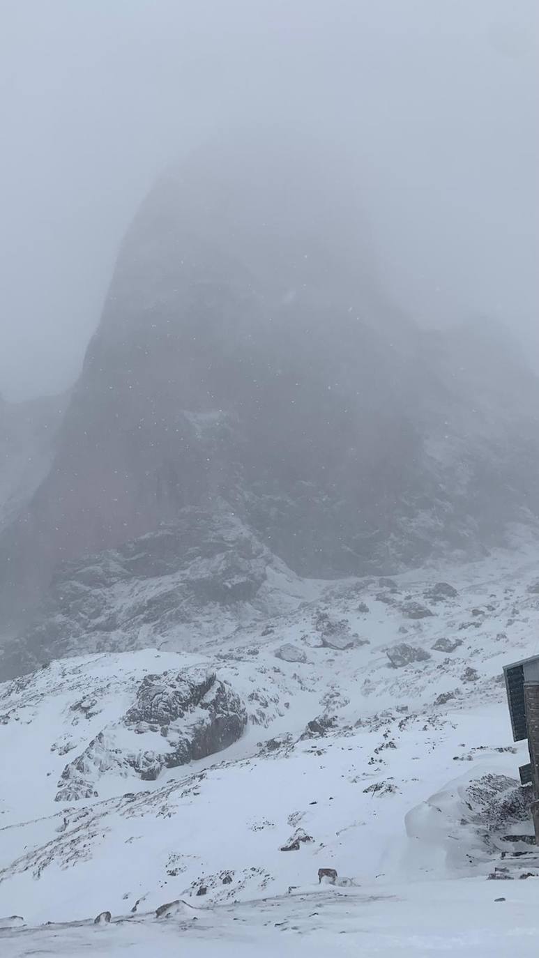 Fotos: La nieve y la lluvia, protagonistas en Asturias