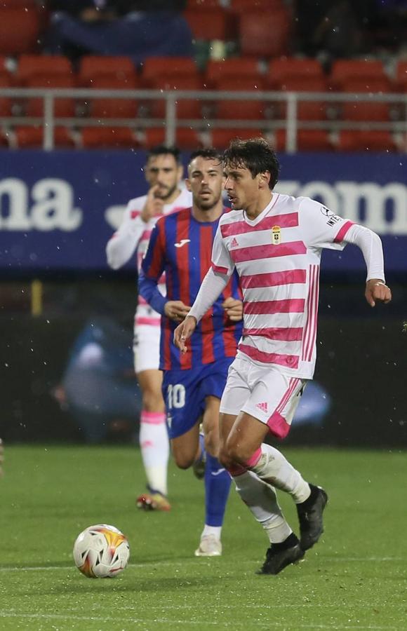 Estas son las mejores imágenes del partido disputado entre el SD Eibar y el Real Oviedo (1-0).