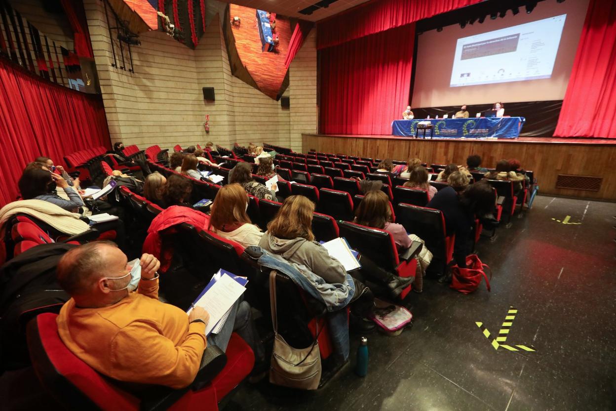 Los planes de infancia, a debate en la Casa de Cultura