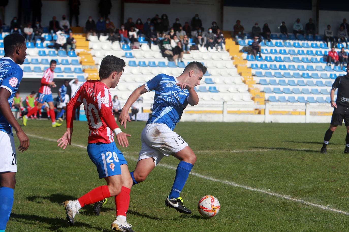Los de Sergio Sánchez perdieron 1 - 2 en Sotrondio con un San Martín que se fue creciendo con el paso de los minutos. 