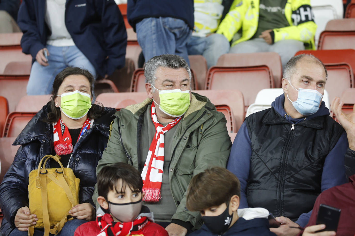 Fotos: ¿Estuviste en el Sporting - Real Sociedad B? ¡Búscate!