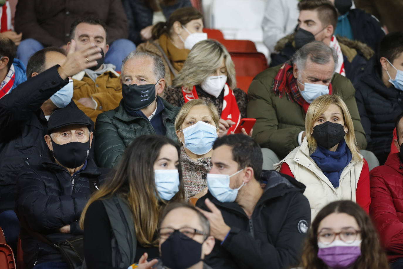 Fotos: ¿Estuviste en el Sporting - Real Sociedad B? ¡Búscate!