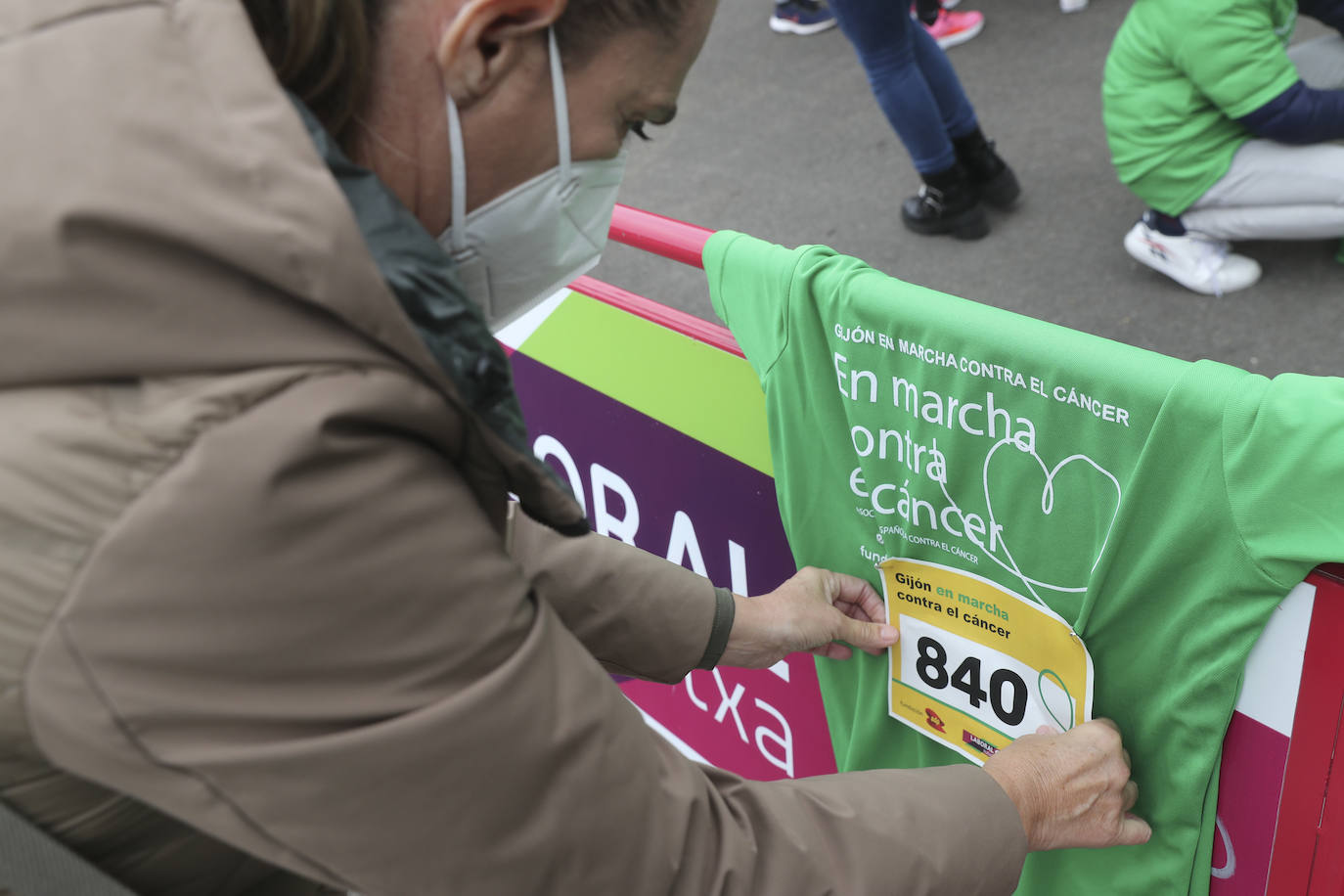 La Asociación Española contra el Cáncer (AECC) ha organizado marchas en Gijón y Avilés para que «la gente tome conciencia y colabore». El objetivo de la iniciativa es mejorar la calidad de vida de los enfermos de cáncer. 