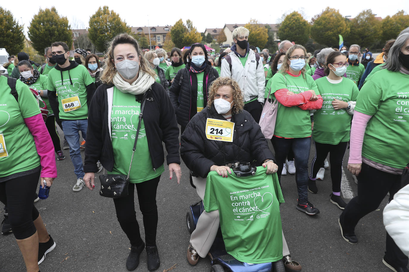 La Asociación Española contra el Cáncer (AECC) ha organizado marchas en Gijón y Avilés para que «la gente tome conciencia y colabore». El objetivo de la iniciativa es mejorar la calidad de vida de los enfermos de cáncer. 