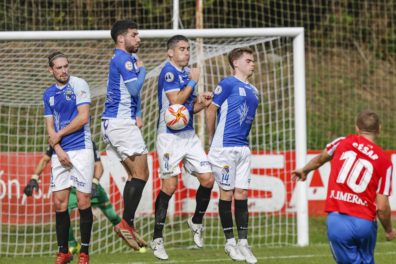 Fotos: El Sporting B - Urraca, en imágenes