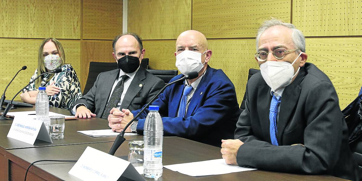 María Ángeles Gil, Ignacio Villaverde, José Manuel Noriega y Norberto Corral.