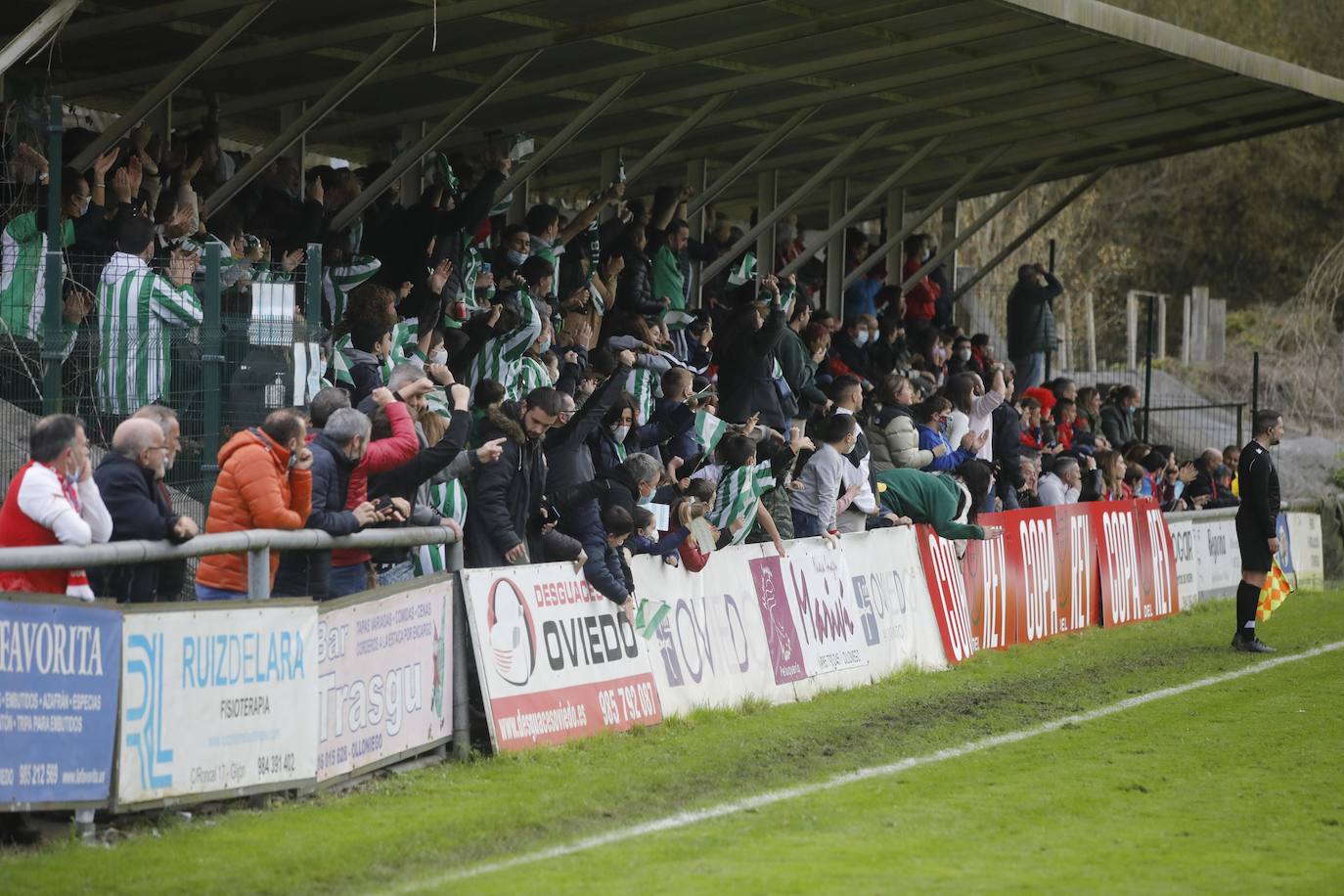 Los asturianos cayeron en la tanda de penaltis ante el Solares (3-5) después de llegar con empate a un tanto a la conclusión del tiempo reglamentario y la prórroga con un total de 120 minutos. Será el Solares el que se enfrente a un equipo de Primera División.