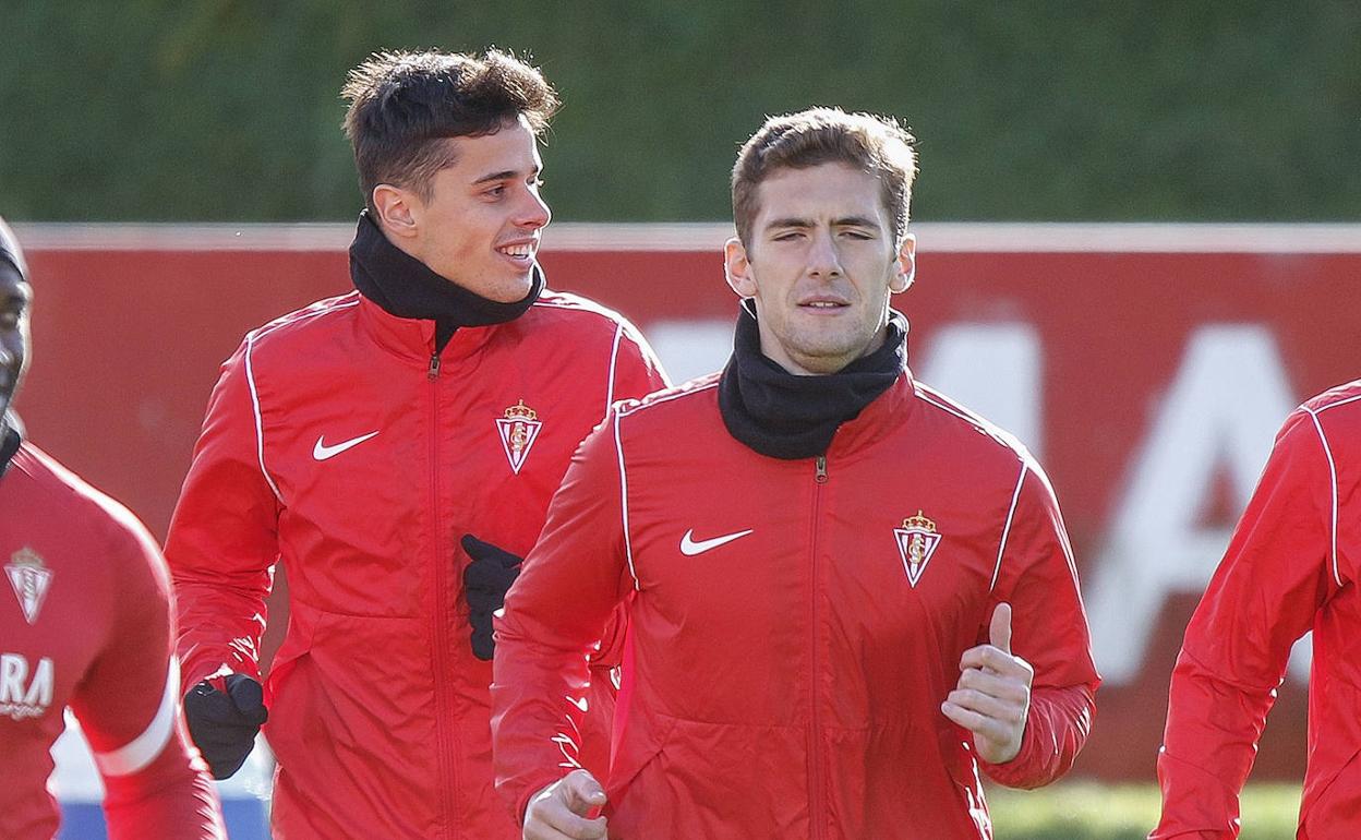 Gaspar y Gragera en un entrenamiento del Sporting.