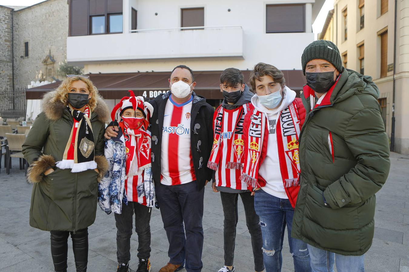 Más de quinientos sportinguistas estarán esta noche en las gradas de El Toralín para animar al conjunto rojiblanco.