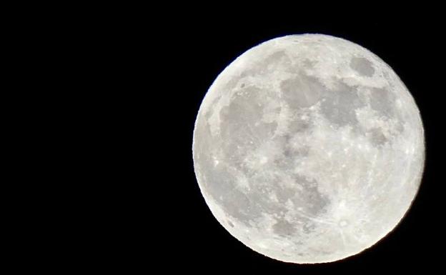 Luna llena vista desde Coto Bello. 