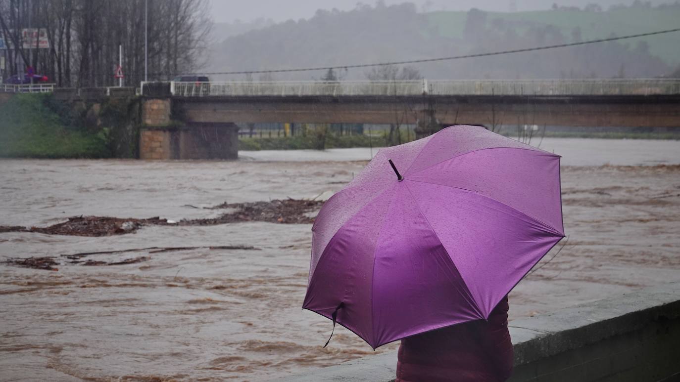 Fotos: Los ríos se desbordan en el oriente de Asturias