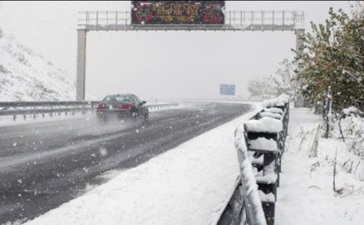 La DGT avisa: El significado de los colores del tráfico