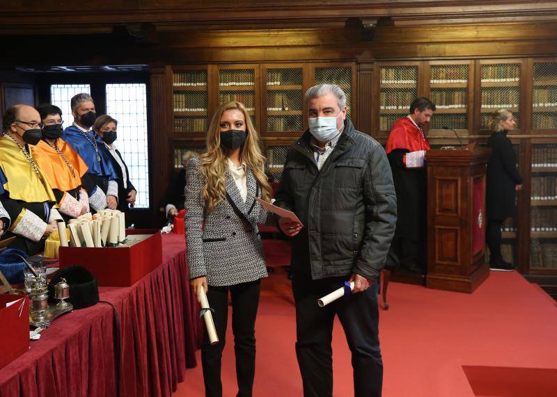 En imágenes: La Universidad de Oviedo entrega sus premios Fin de Grado en Santa Catalina
