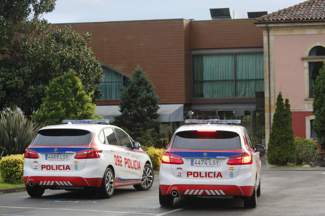 Este viernes se ha producido un incendio en el restaurante Somio Park al que se desplazaron los bomberos en menos de diez minutosy dos patrullas de la Policía Local.