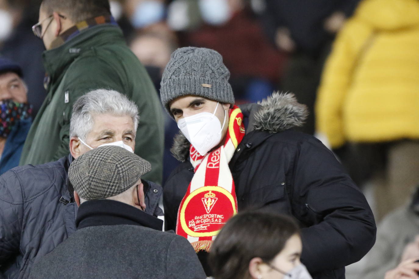 Fotos: ¿Estuviste en el Sporting - Fuenlabrada? ¡Búscate!