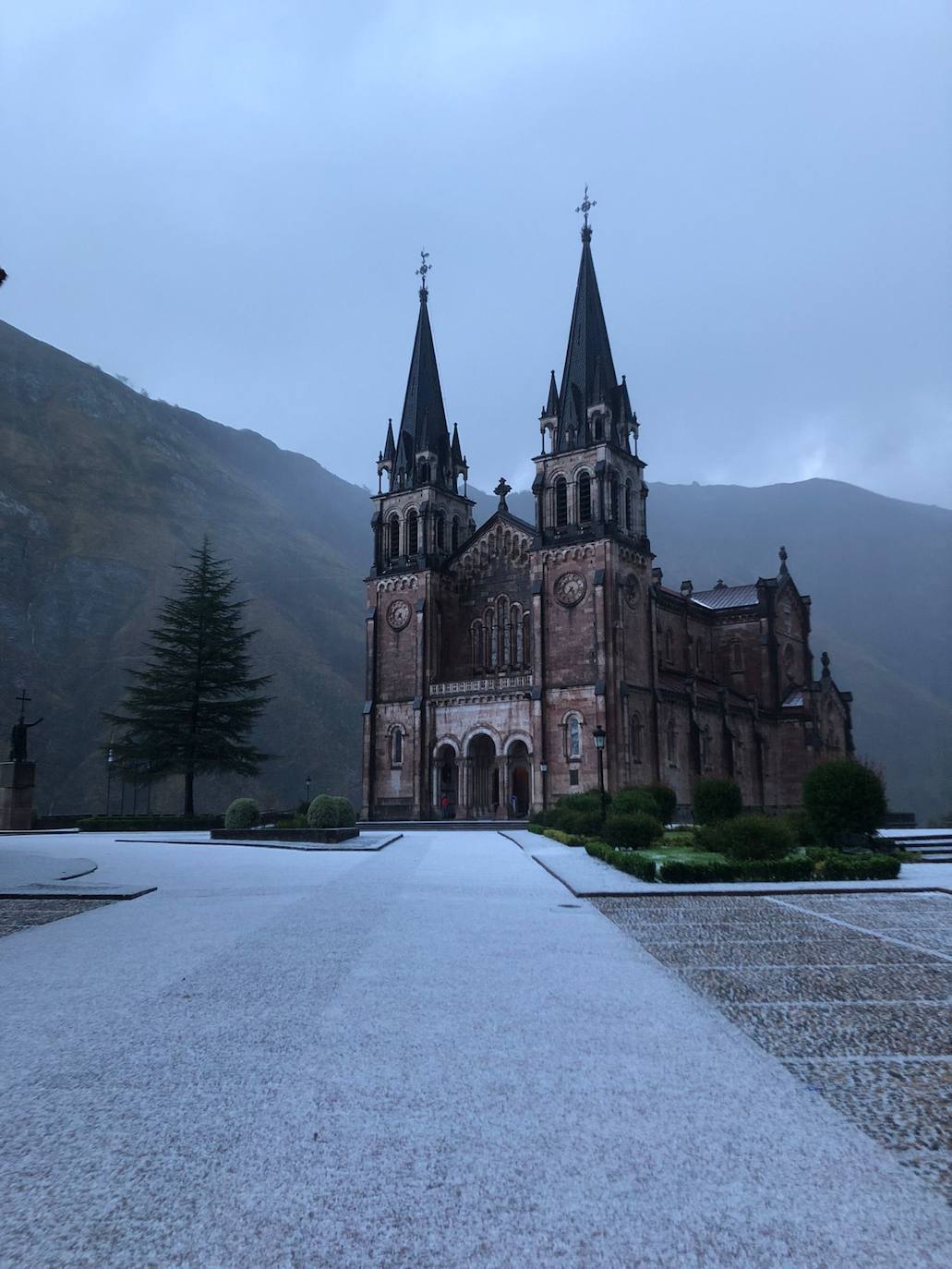 Fotos: El temporal cubre a Asturias de blanco