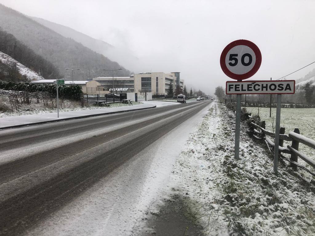 Fotos: El temporal cubre a Asturias de blanco