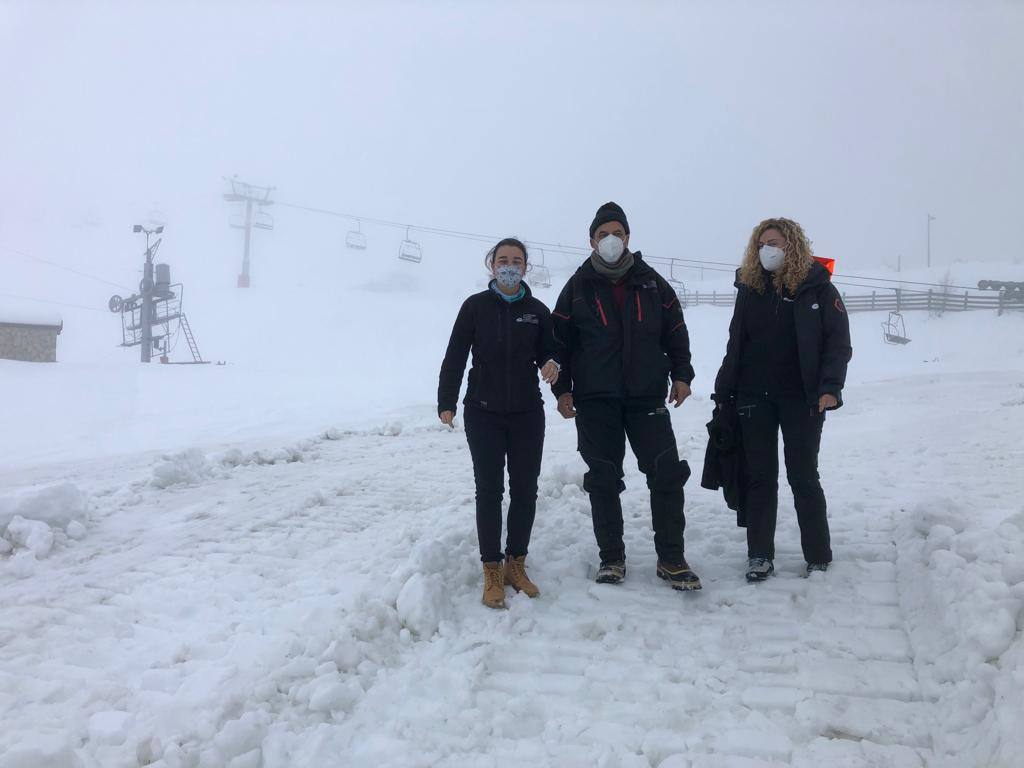 La nieve caída en los últimos días está aumentando notablemente el espesor en las estaciones de esquí asturianas, como en la de Brañillín