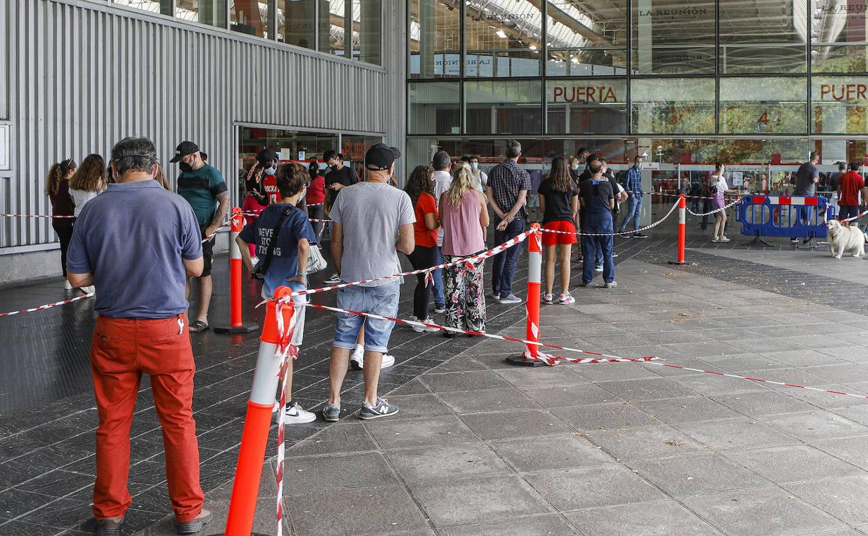 La covid se dispara en Asturias: casi 600 casos en tres días y 99 hospitalizados