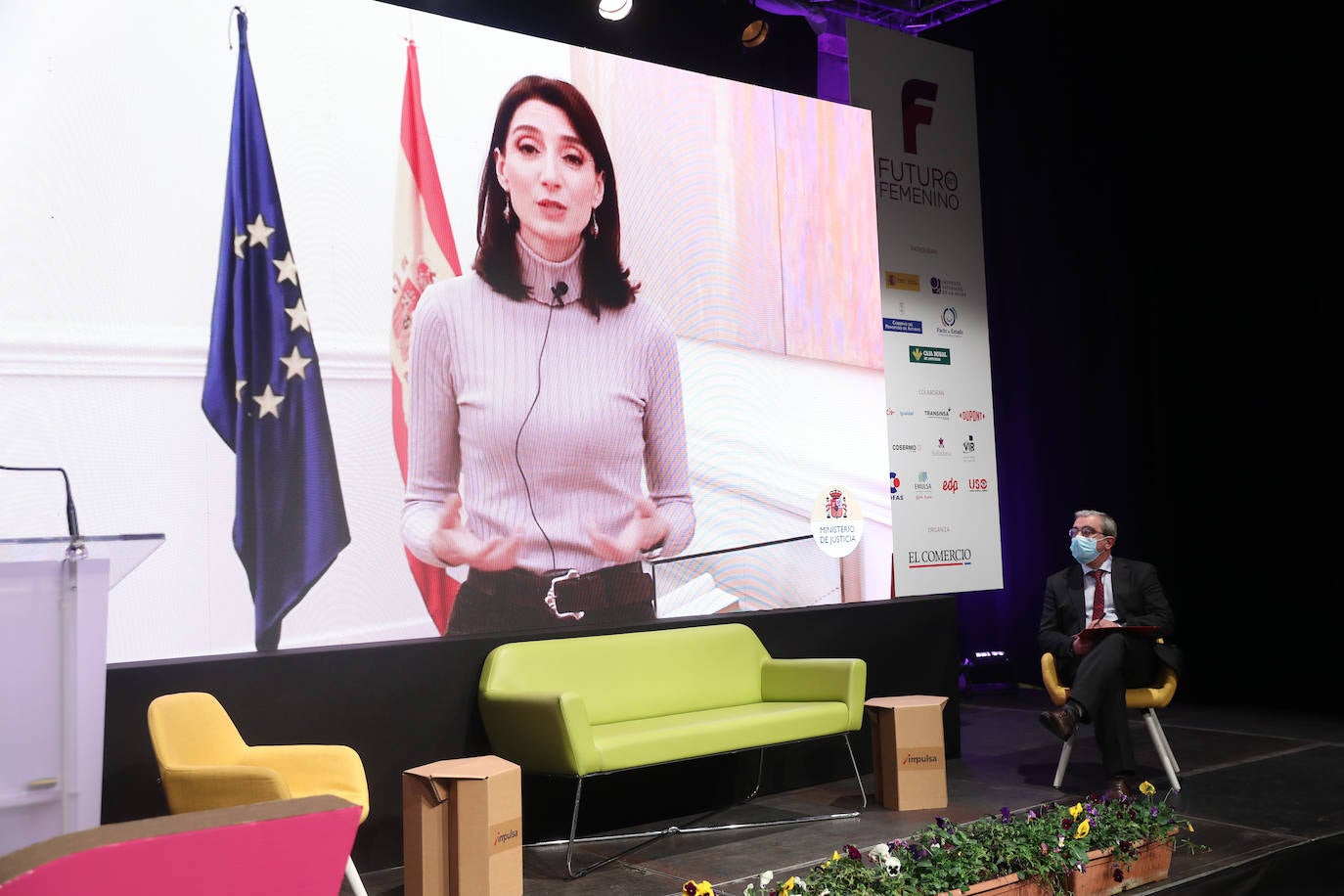 'Futuro en Femenino' educa en igualdad a los más jóvenes y visibiliza la importancia del papel de la mujer en la empresa, las instituciones y la sociedad.