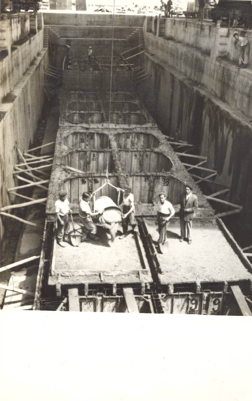 Construcción de cajones flotantes dentro del dique seco II