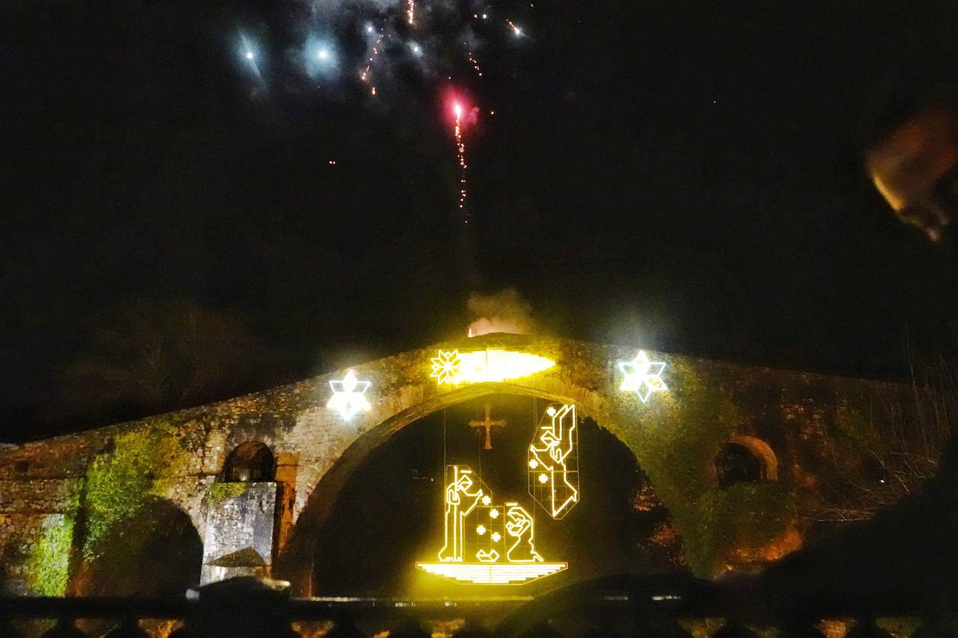 Fotos: Cangas de Onís y Covadonga encienden la Navidad