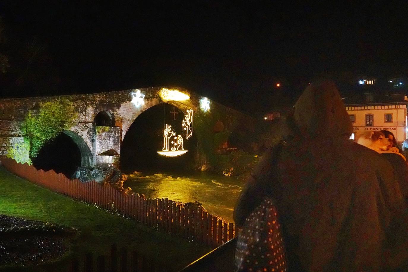 Fotos: Cangas de Onís y Covadonga encienden la Navidad