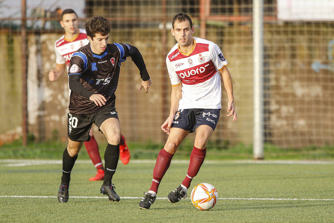 Fotos: El Hijón Industrial-TSK Roces, en imágenes