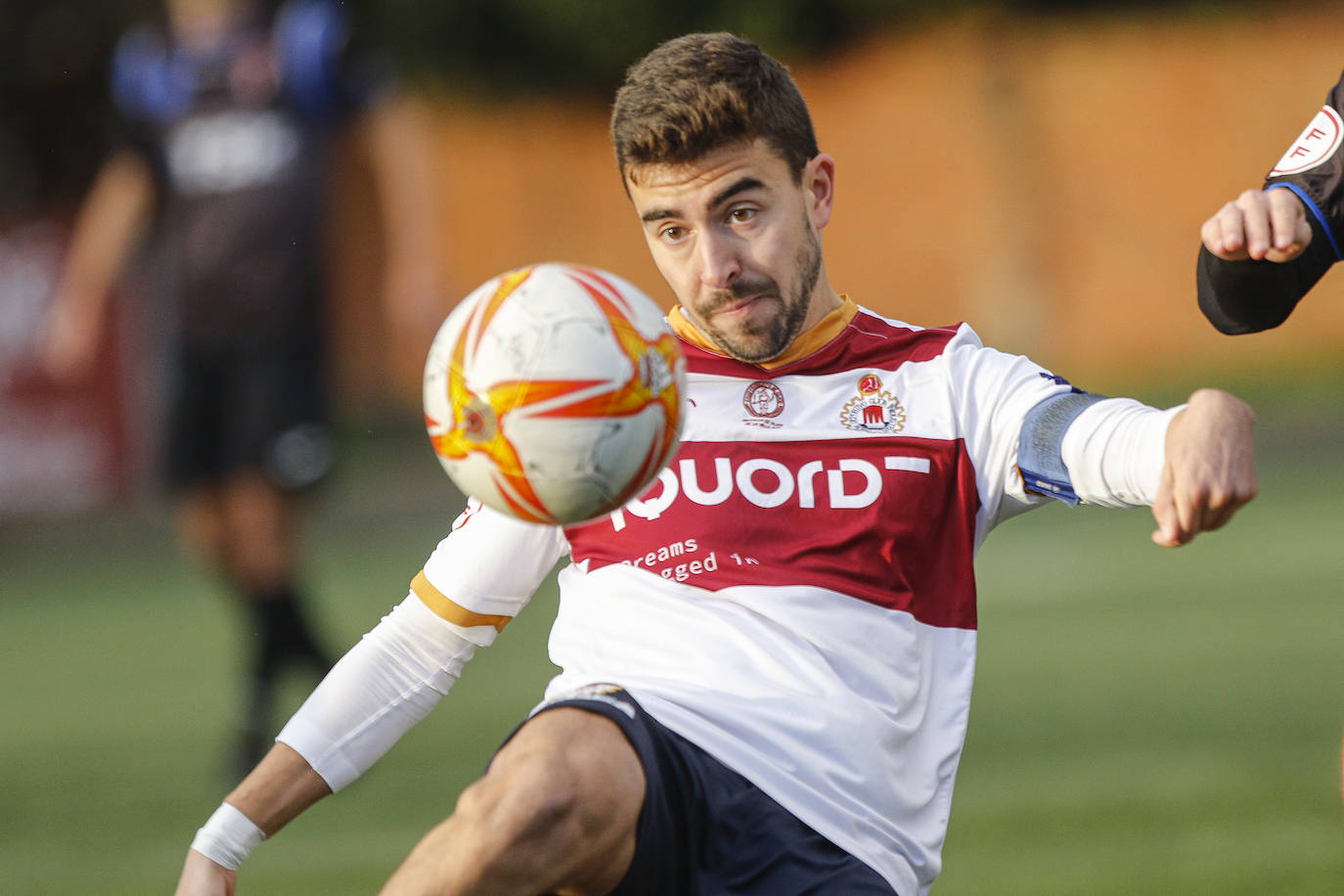 Fotos: El Hijón Industrial-TSK Roces, en imágenes