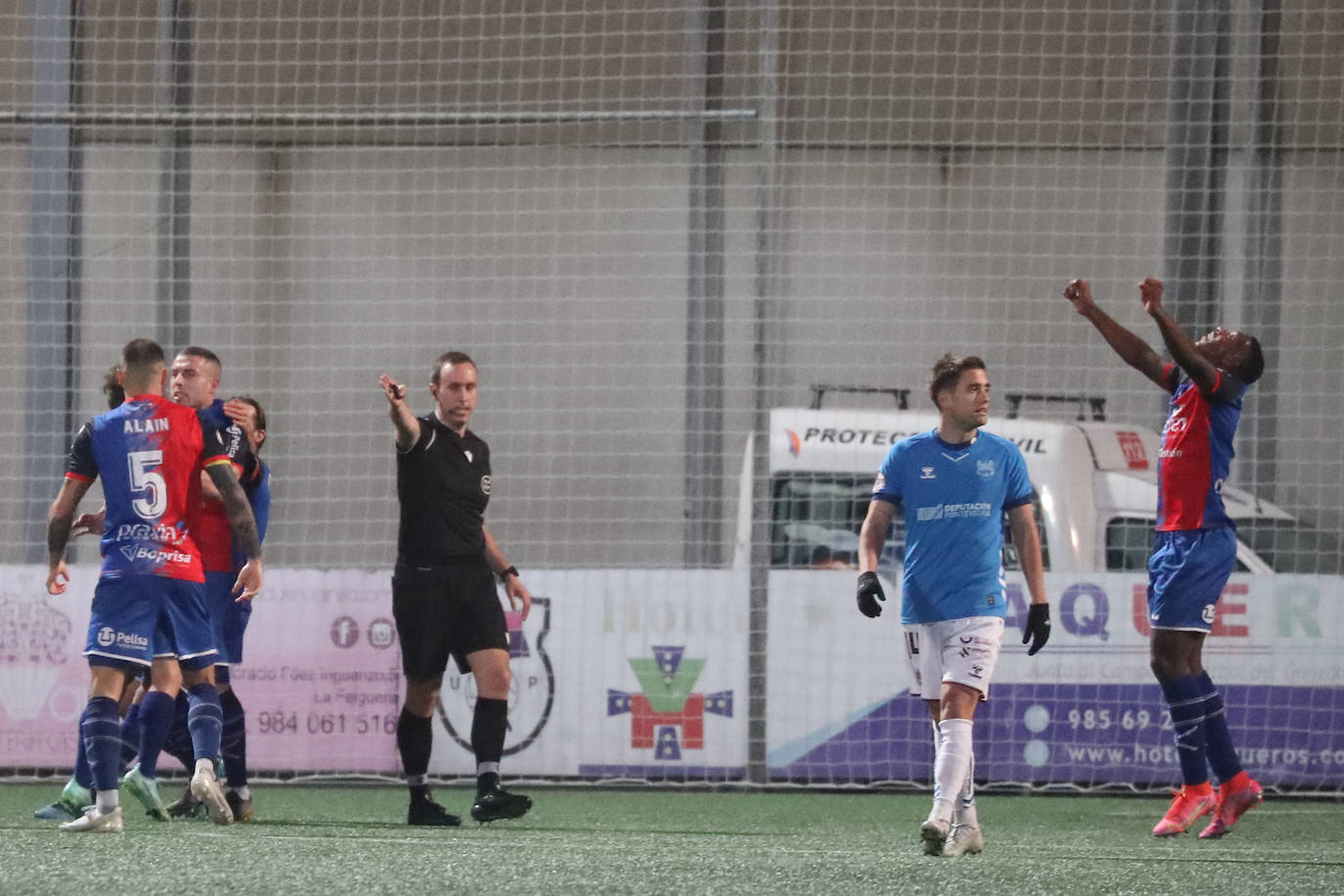 Fotos: Las mejores jugadas del Langreo-Pontevedra