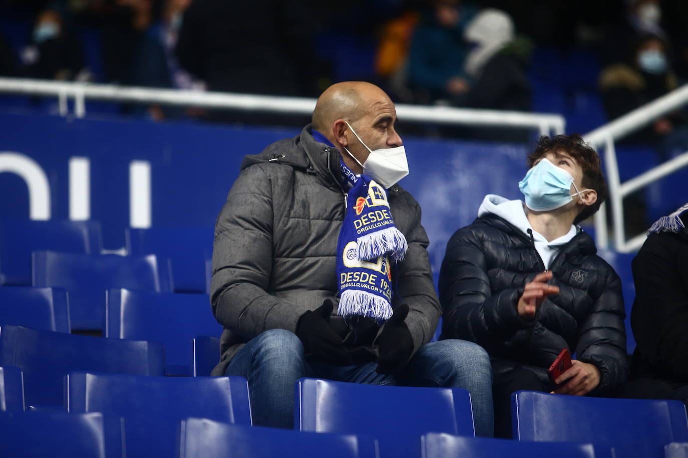 Buscate en la grada del Tartiere en el partido Real Oviedo Alcorcón