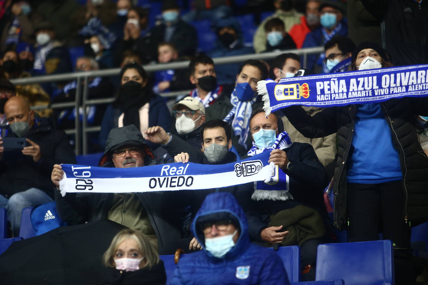 Buscate en la grada del Tartiere en el partido Real Oviedo Alcorcón