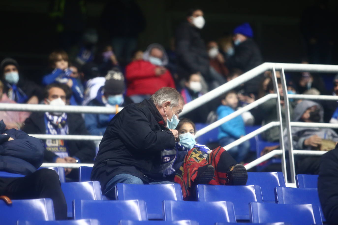 Buscate en la grada del Tartiere en el partido Real Oviedo Alcorcón