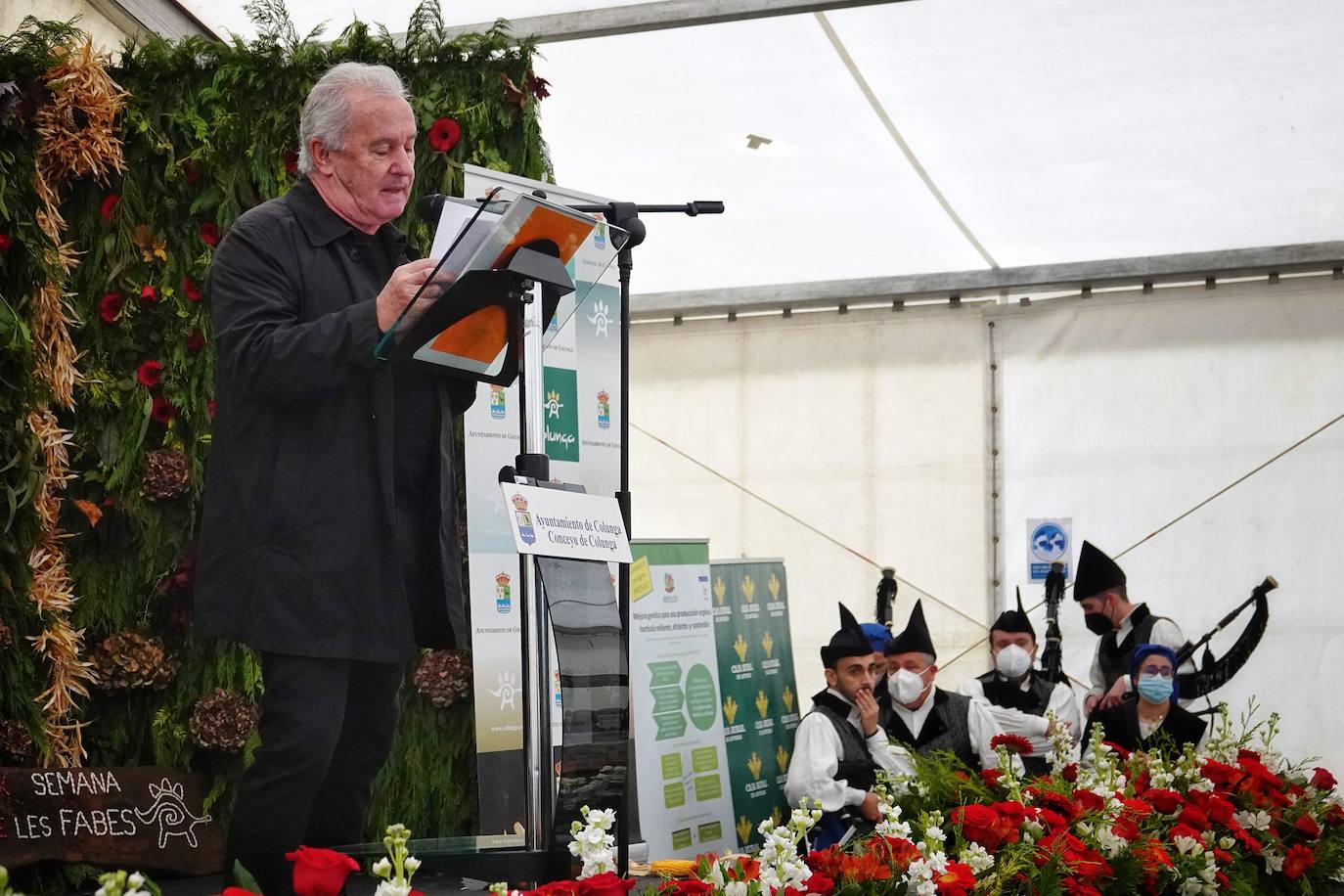 Fotos: Víctor Manuel anima la Feria de les Fabes de Colunga