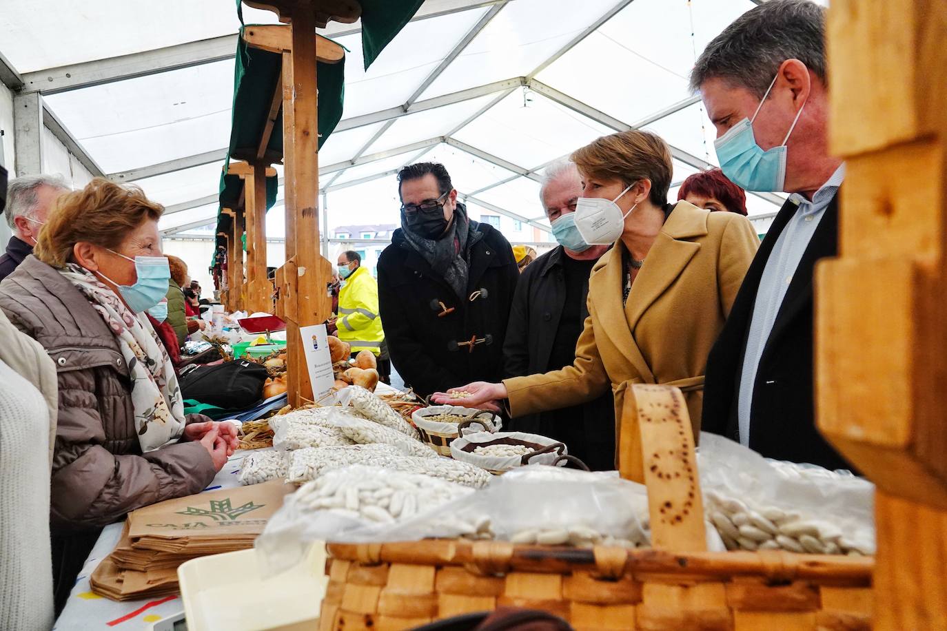 Fotos: Víctor Manuel anima la Feria de les Fabes de Colunga