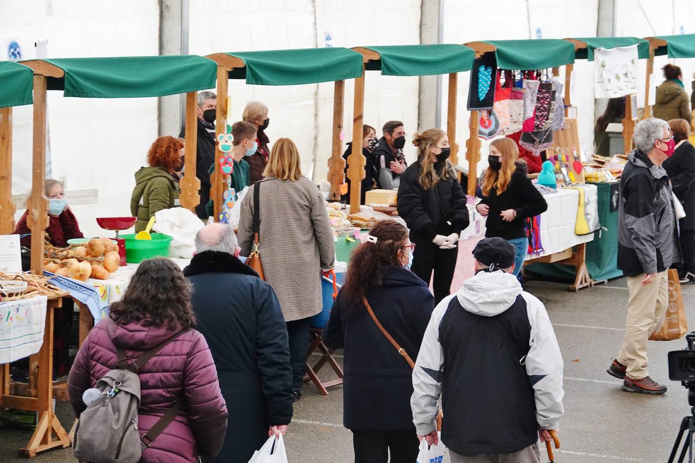 Fotos: Víctor Manuel anima la Feria de les Fabes de Colunga