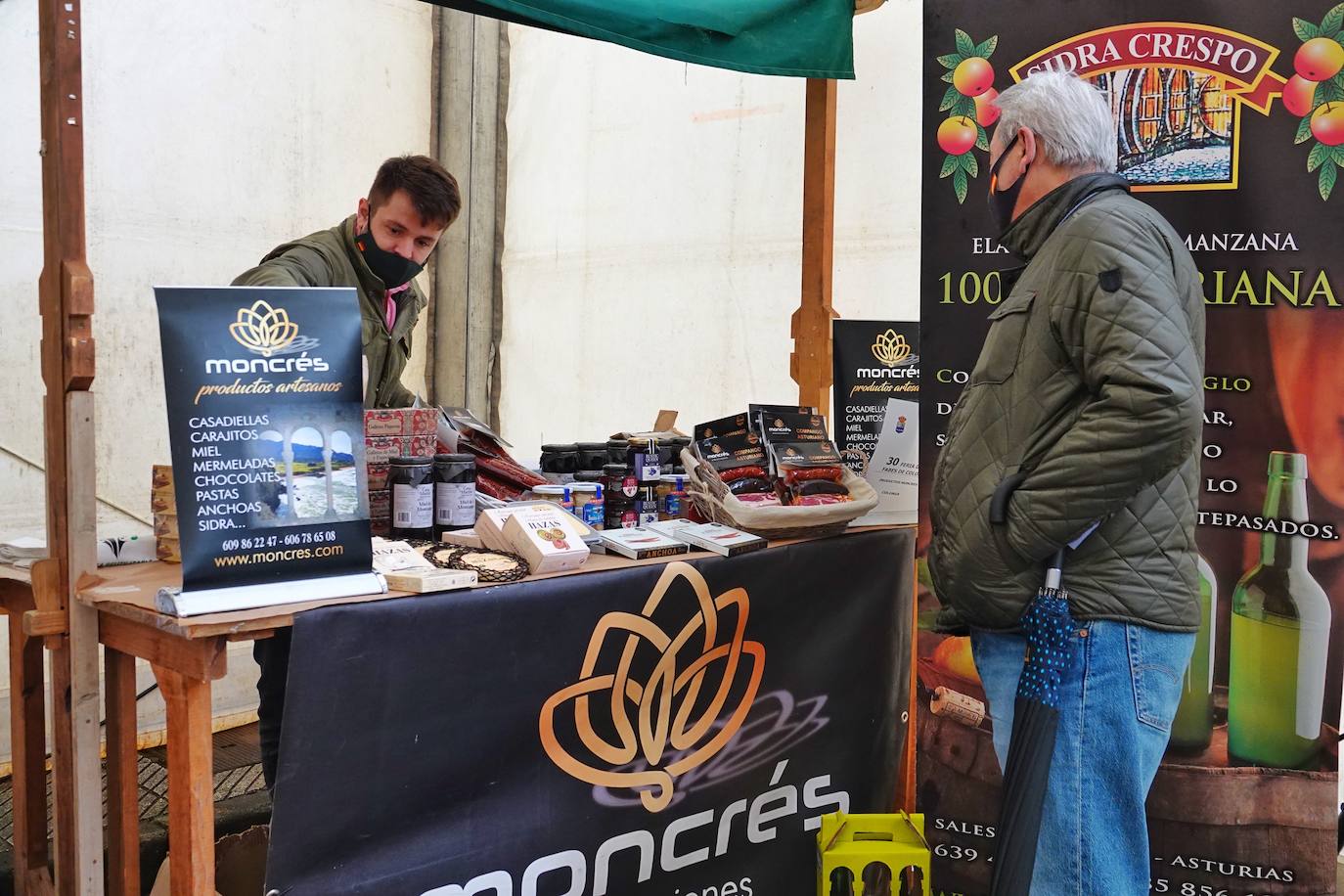 Fotos: Víctor Manuel anima la Feria de les Fabes de Colunga