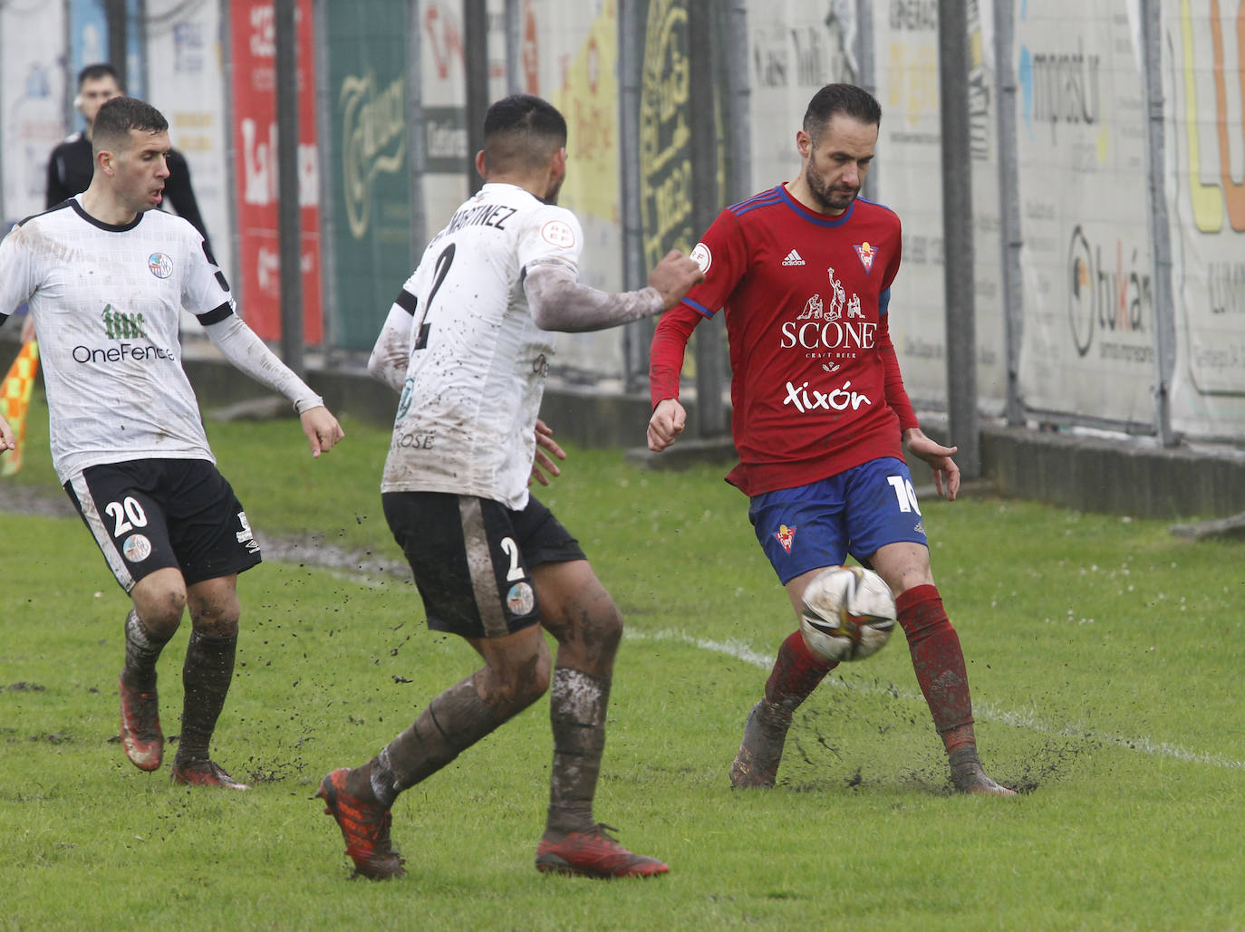 Fotos: Las mejores jugadas de la victoria del Ceares contra el Salamanca